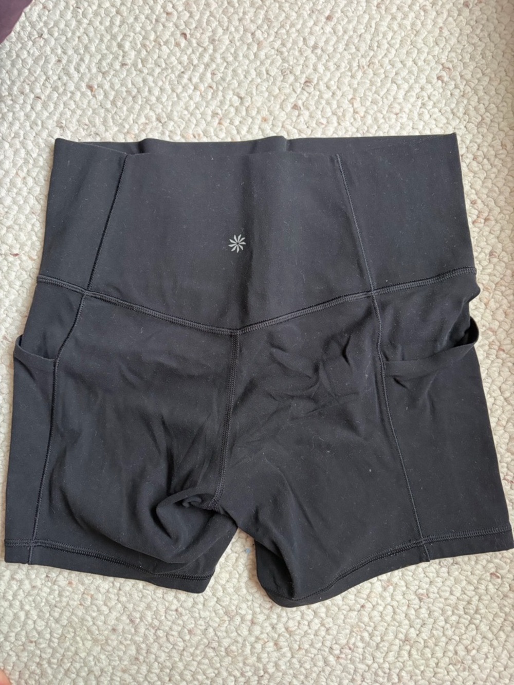 Athleta Black Salutation Stash High Rise 5" Short with Side Pockets - Picture 6 of 7